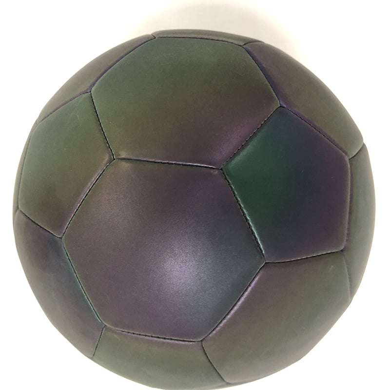 Ballon de football qui brille dans le noir