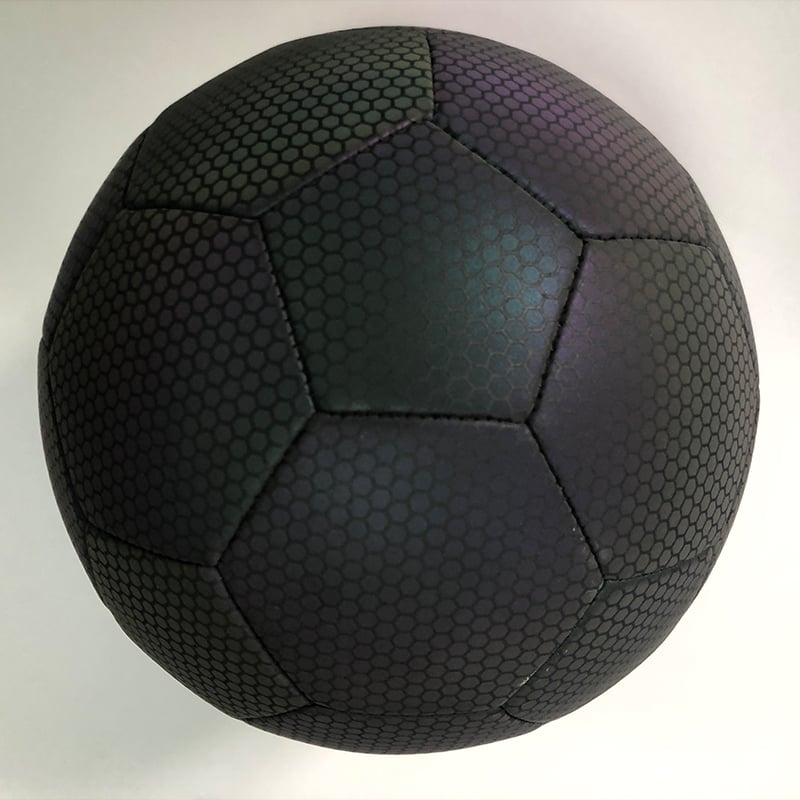 Ballon de football qui brille dans le noir